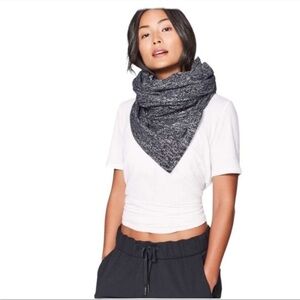 Lululemon Vinyasa Scarf (Rulu)Running Luon Suited Jacquard